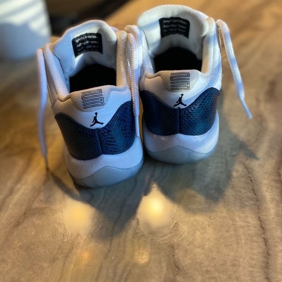 Blue and white snake skin Jordan 11 5.5y - Picture 3 of 4